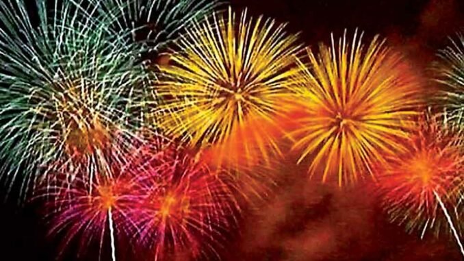 photo d'un feu d'artifice, bouquet final