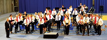 photo de l'orches d'harmonie des Montils sur scène